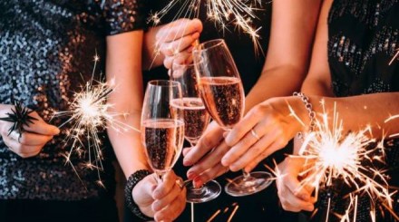 Omicron smorza il Capodanno, come festeggiare il 31 dicembre?